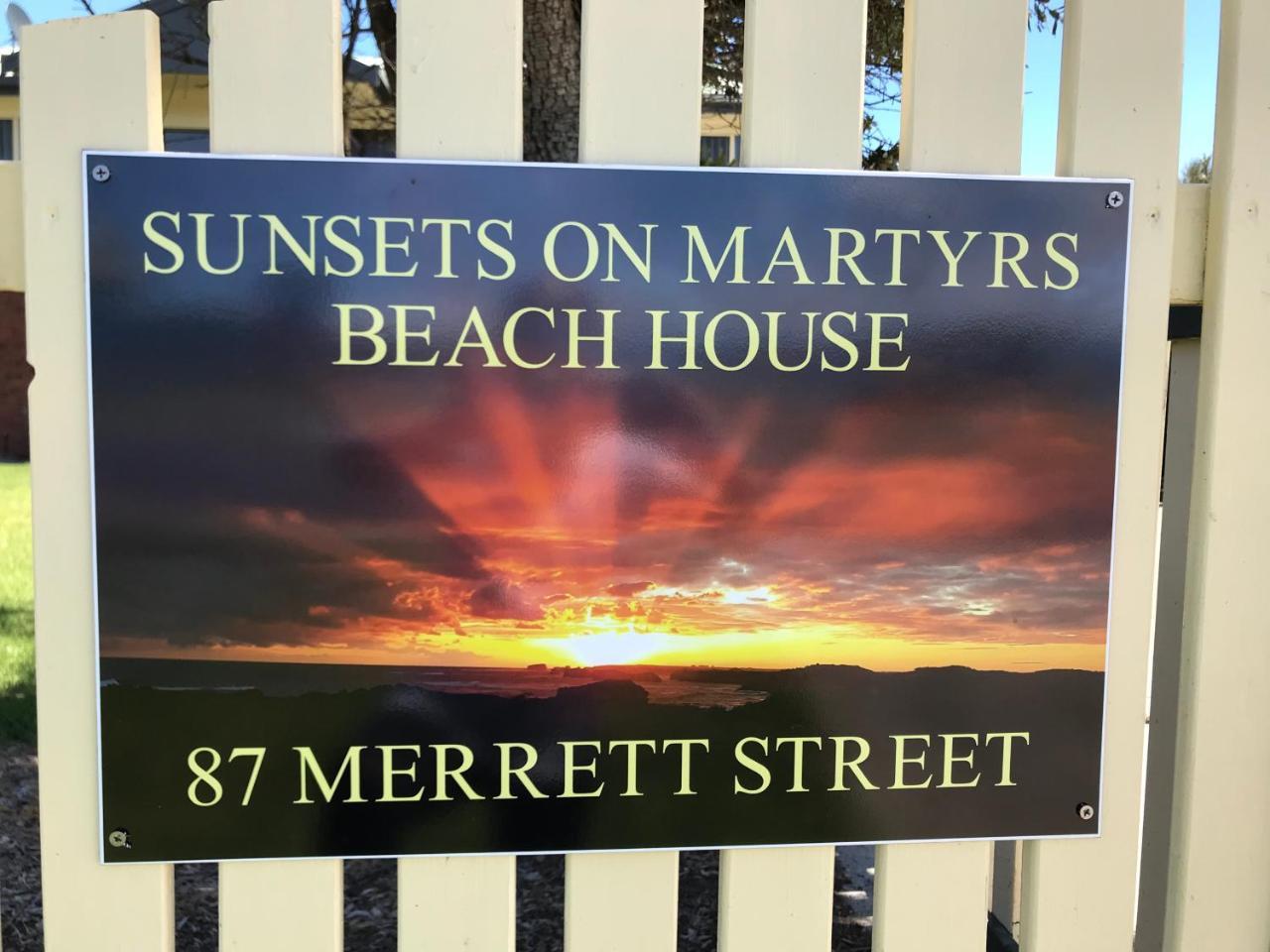 Sunsets On Martyrs Coastal Luxury Beach House بيتربورو المظهر الخارجي الصورة